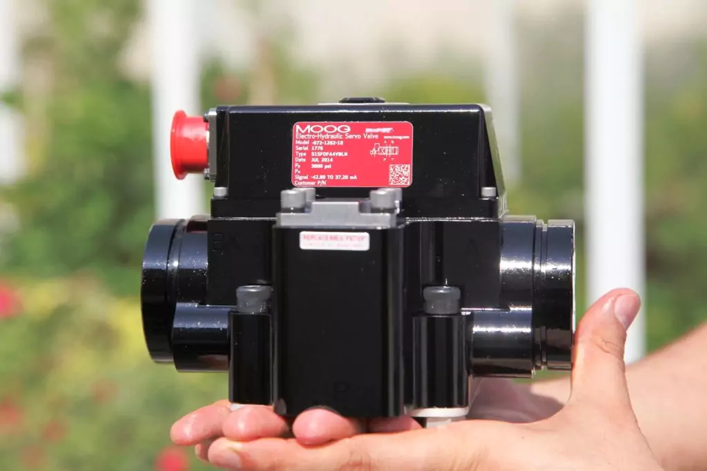 Servo Valves vs. Proportional Valves: Choosing the Right Tool for the Job 